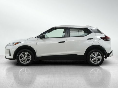 Used 2024 Nissan Kicks S FWD image 2