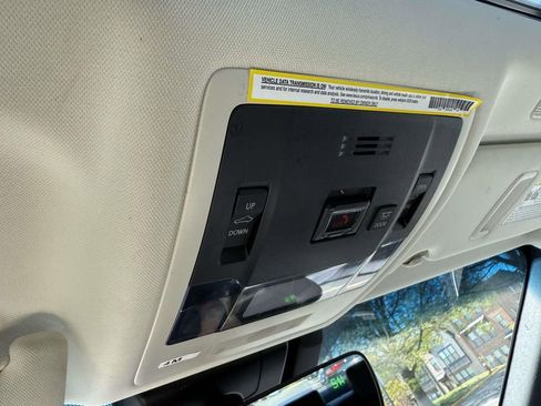 Used 2022 Lexus ES 350 Premium w/ Premium Package image 25