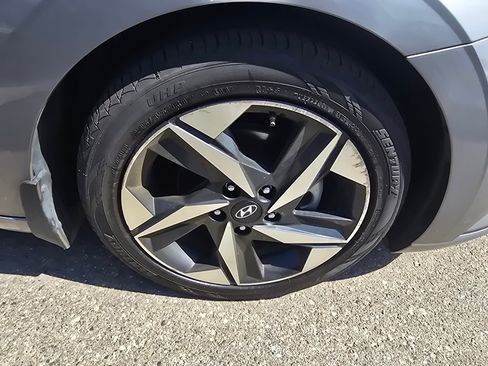 Used 2023 Hyundai Elantra SEL w/ Convenience Package FWD image 19