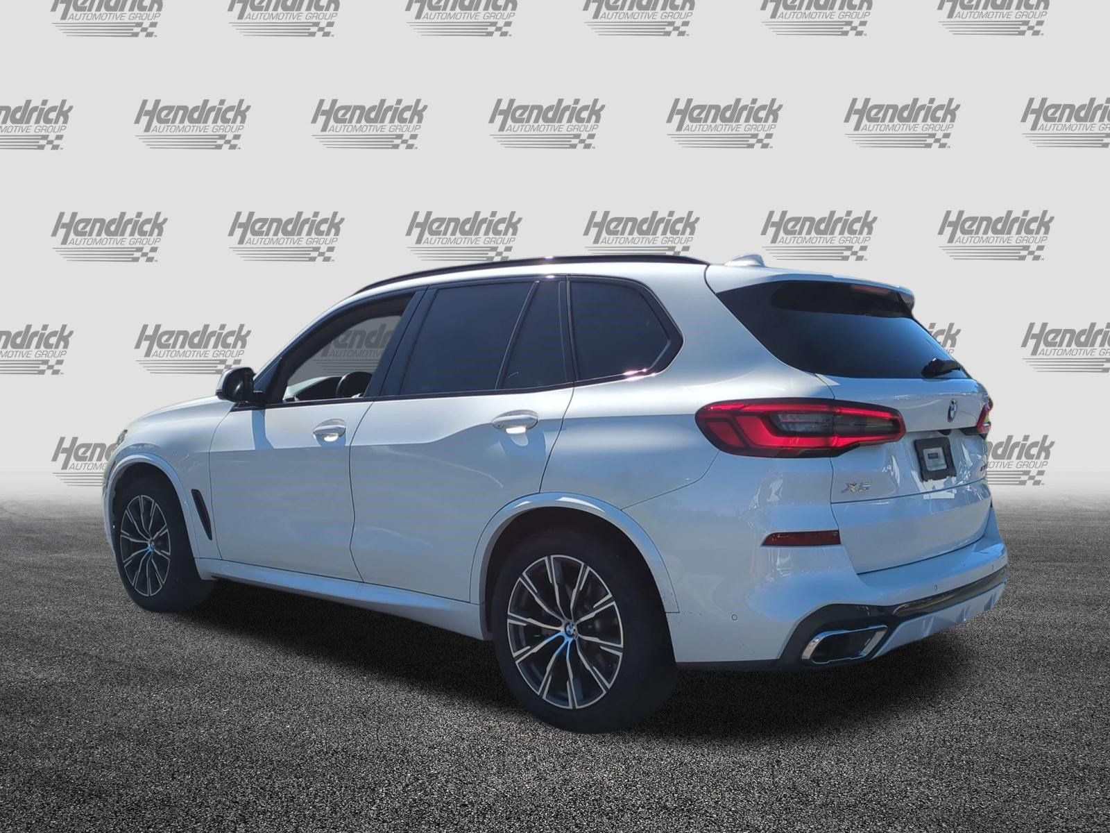 Used 2019 BMW X5 xDrive40i w/ M Sport Package AWD/4WD image 8