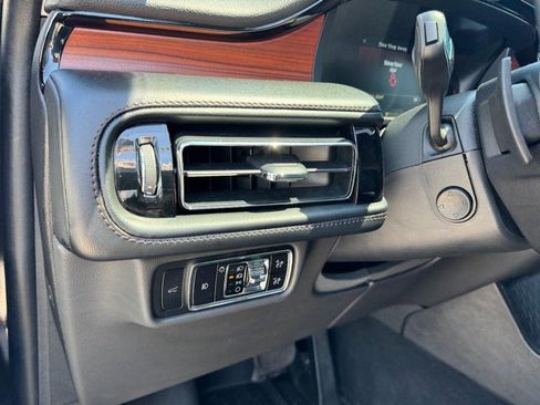Certified 2023 Lincoln Aviator Reserve w/ Equipment Group 201A AWD/4WD image 14