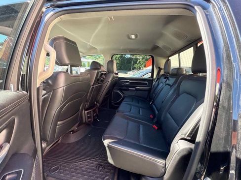 Used 2022 RAM 1500 Laramie AWD/4WD image 9
