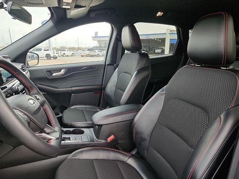 Used 2025 Ford Escape ST-Line image 7