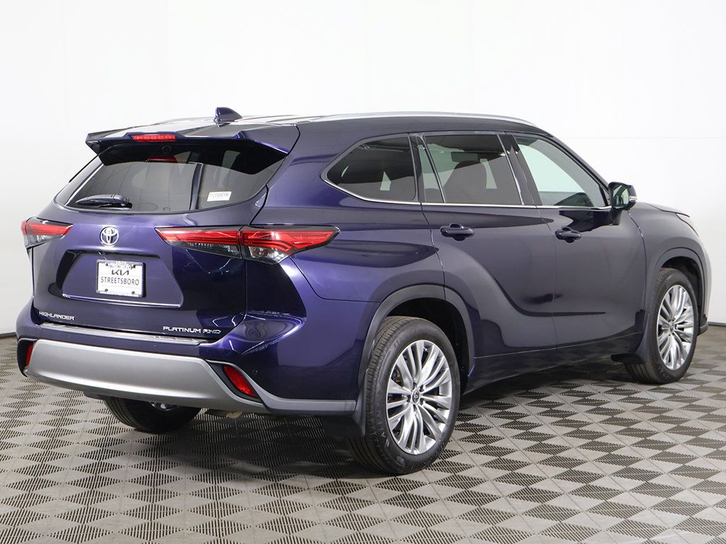 Used 2023 Toyota Highlander Platinum AWD/4WD image 13
