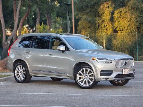 Used 2016 Volvo XC90 T6 Inscription w/ Vision Package image 6
