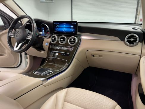 Used 2020 Mercedes-Benz GLC 300 image 29