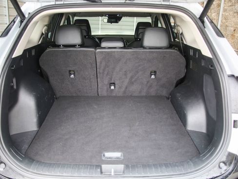 Used 2023 Kia Sportage SX image 14