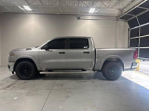 Used 2025 RAM 1500 Big Horn AWD/4WD image 10