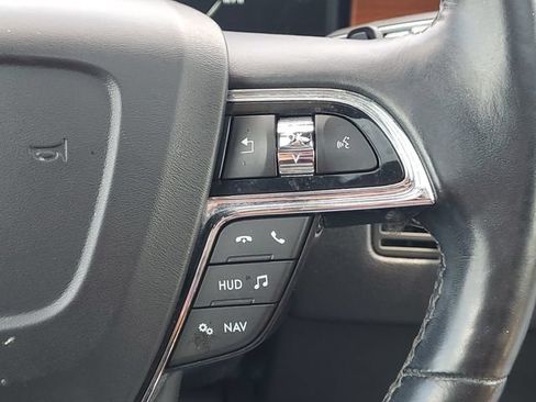Used 2019 Lincoln Navigator Reserve AWD/4WD image 20