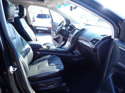 Used 2015 Ford Edge Titanium w/ Equipment Group 301A AWD/4WD image 12