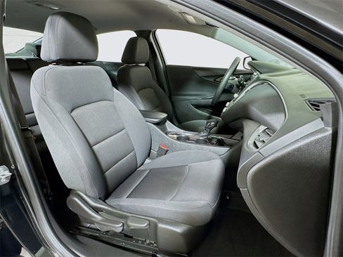 Used 2025 Chevrolet Malibu LT image 26
