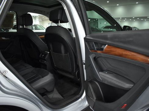Used 2023 Audi Q5 2.0T Premium Plus w/ Premium Plus Package AWD/4WD image 29