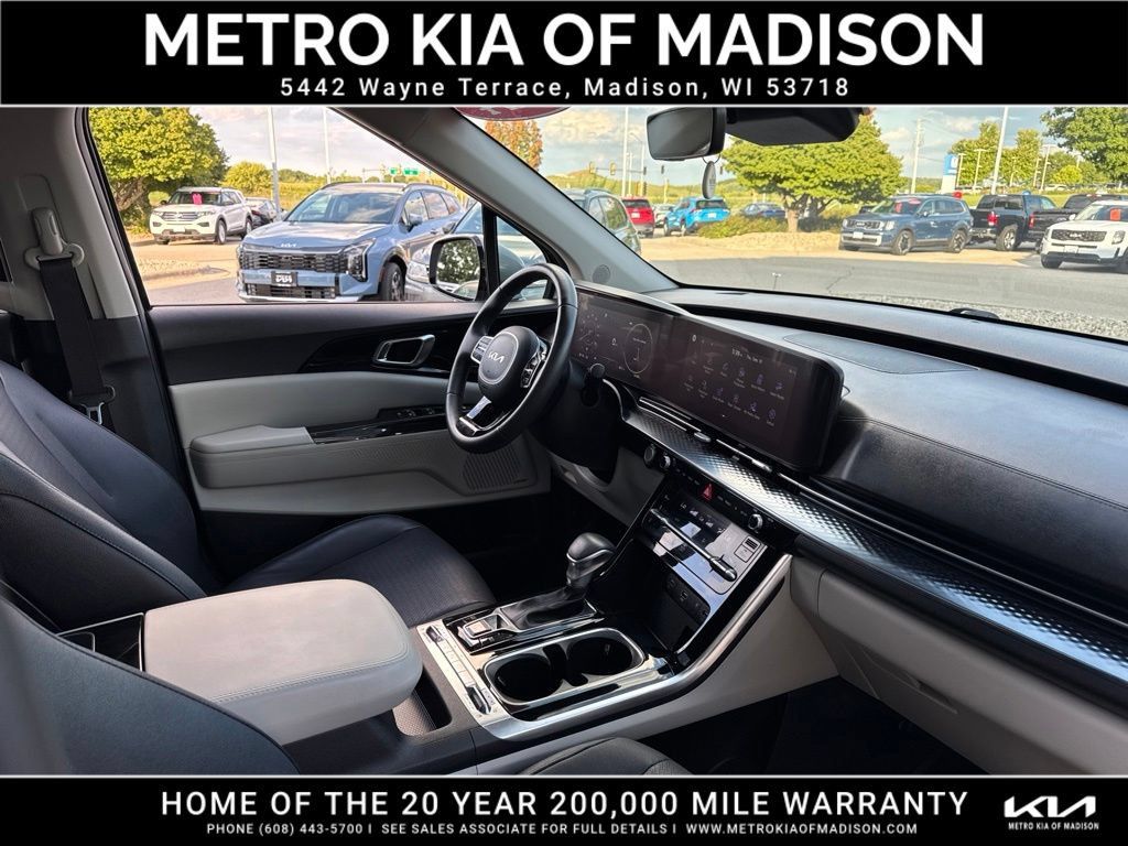 Used 2024 Kia Carnival SX Prestige FWD image 53