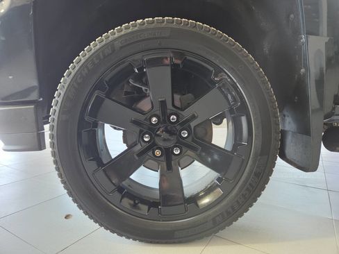 Used 2017 Chevrolet Silverado 1500 LTZ Z71 w/ LTZ Plus Package AWD/4WD image 14