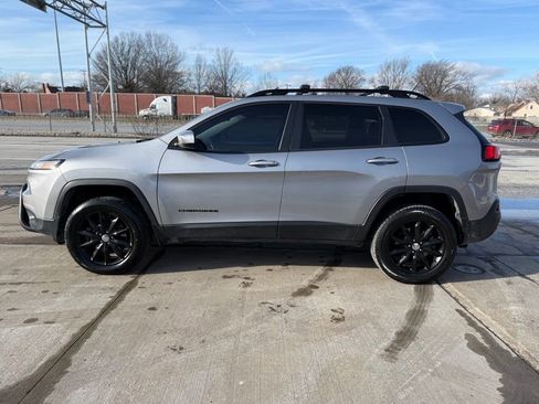 Used 2014 Jeep Cherokee Altitude w/ Cold Weather Group image 10