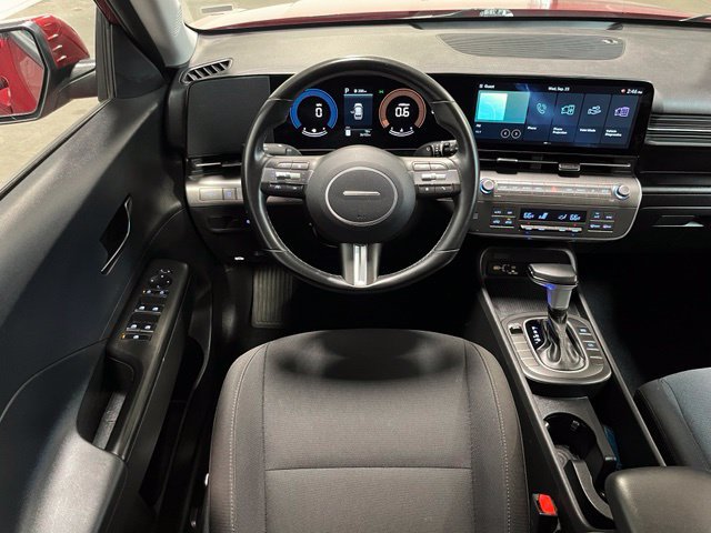 Used 2025 Hyundai Kona SEL FWD image 18