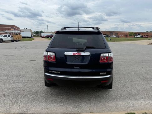 Used 2011 GMC Acadia SLT w/ LPO, 'HIT The Road' Package FWD image 4