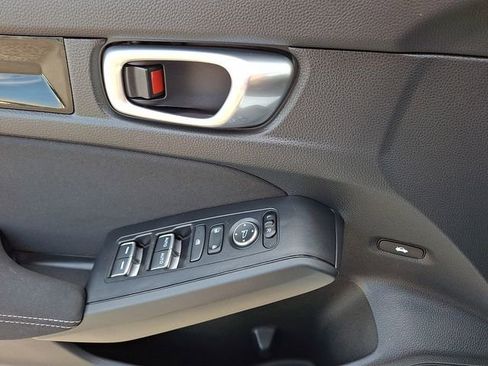 Used 2023 Honda Civic EX image 12