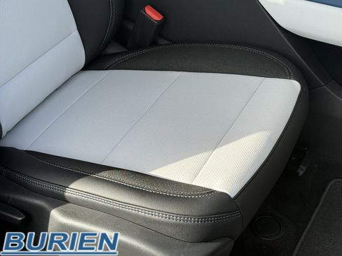 New 2026 Chevrolet Equinox EV LT image 23