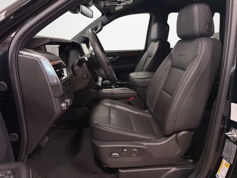 Used 2025 GMC Yukon Denali image 14