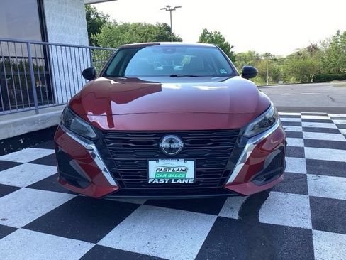 Used 2024 Nissan Altima 2.5 SV FWD image 3