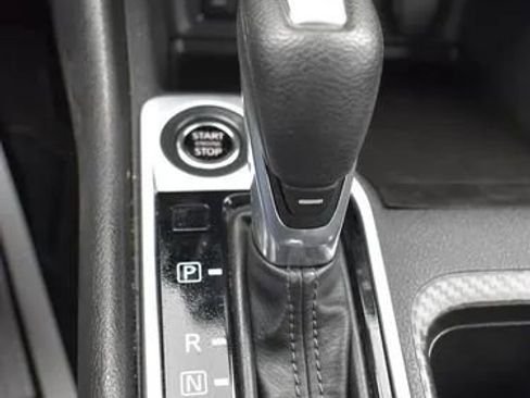 Used 2025 Nissan Sentra SV image 33