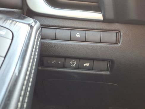 Used 2024 Nissan Rogue SV w/ SV Premium Package FWD image 21