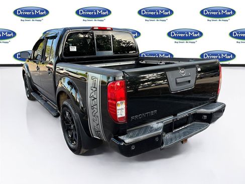 Used 2018 Nissan Frontier SV w/ Value Truck Package RWD image 5