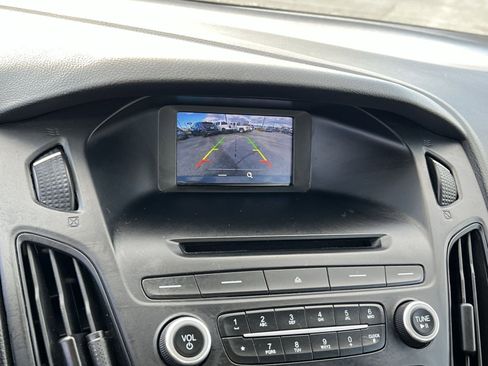 Used 2017 Ford Focus SE image 19