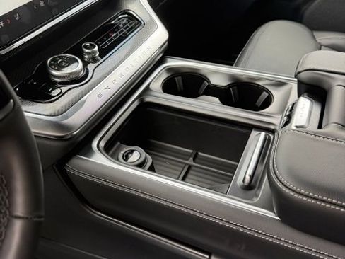 New 2026 Ford Expedition Platinum w/ Stealth Appearance Package image 24