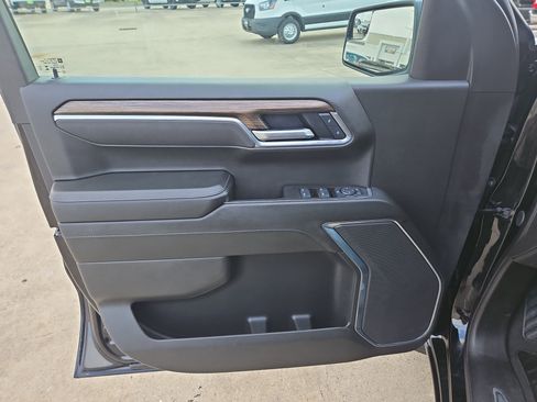 Used 2025 Chevrolet Silverado 1500 LT image 13