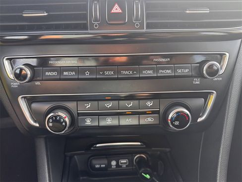 Used 2019 Kia Optima LX image 20