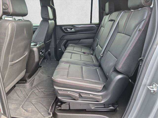 Used 2024 Chevrolet Suburban RST w/ Luxury Package AWD/4WD image 18