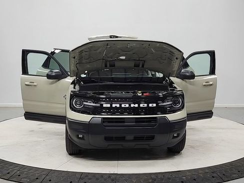 Used 2025 Ford Bronco Sport Outer Banks AWD/4WD image 10