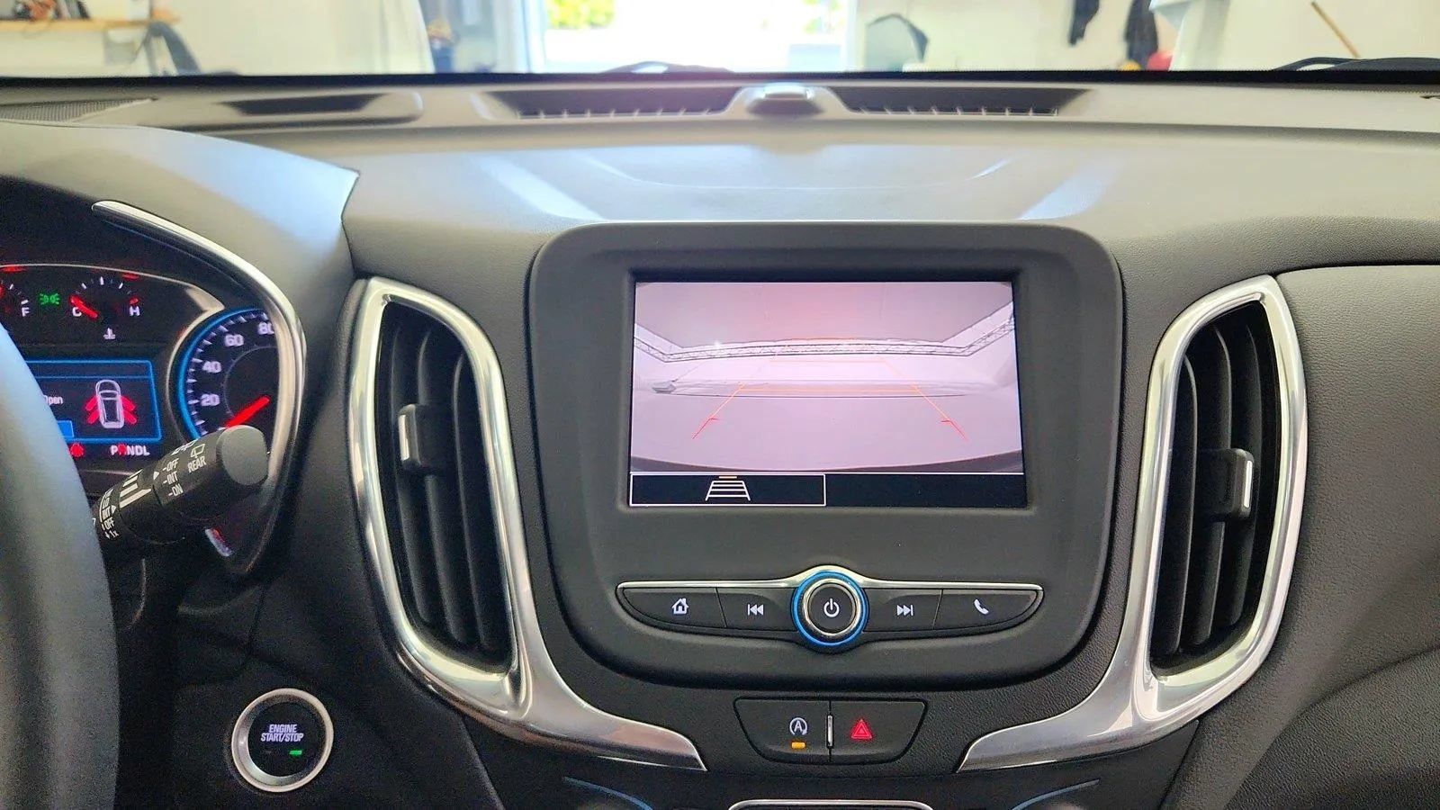 Used 2024 Chevrolet Equinox LT w/ LPO, Floor Liner Package FWD image 17