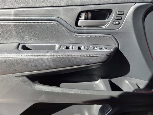 Used 2023 Honda Odyssey Sport image 24