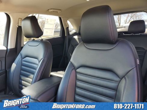 Certified 2023 Ford Edge SEL w/ Convenience Package AWD/4WD image 11