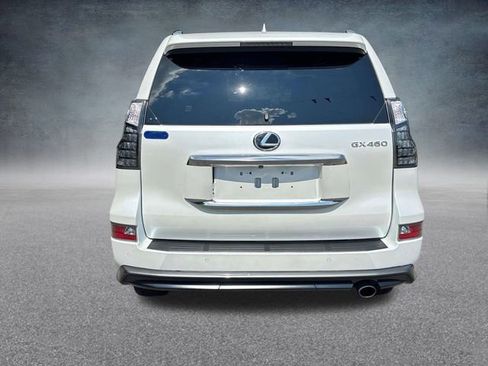 Used 2023 Lexus GX 460 Premium w/ Accessory Package image 3