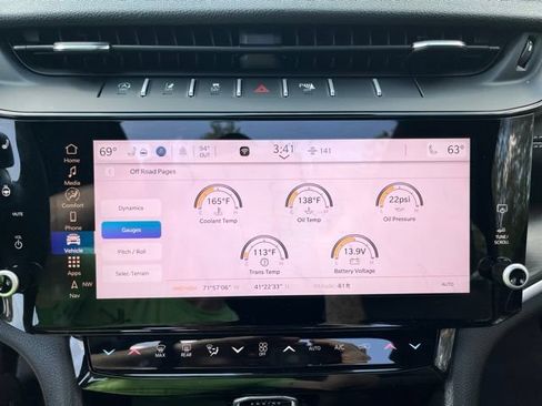 Certified 2026 Jeep Grand Cherokee Limited w/ Limited Altitude Package AWD/4WD image 36
