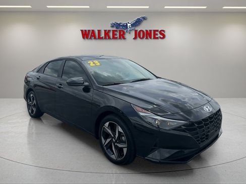 Used 2023 Hyundai Elantra SEL w/ Convenience Package FWD image 1