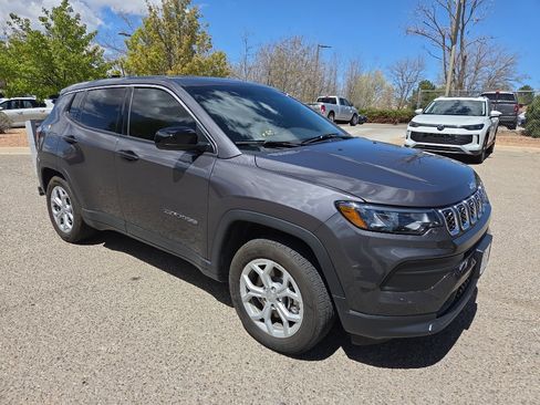 Used 2024 Jeep Compass Sport image 16