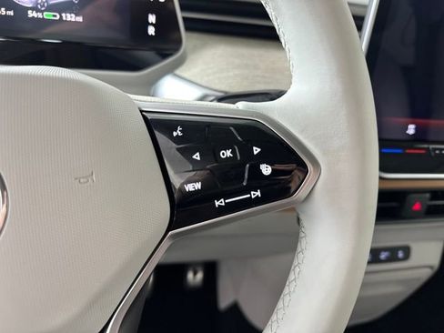 Used 2025 Volkswagen ID. Buzz 1st Edition image 16