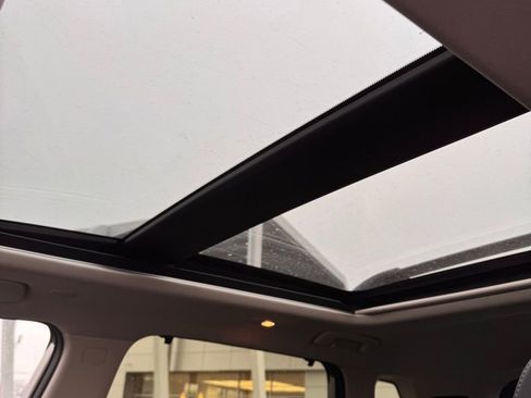 Used 2026 Nissan Rogue Platinum w/ Platinum Premium Package image 19