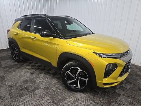 Used 2023 Chevrolet TrailBlazer RS w/ Convenience Package AWD/4WD image 9