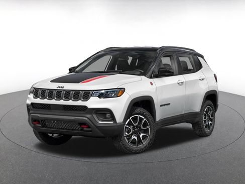 Used 2025 Jeep Compass Trailhawk AWD/4WD image 3