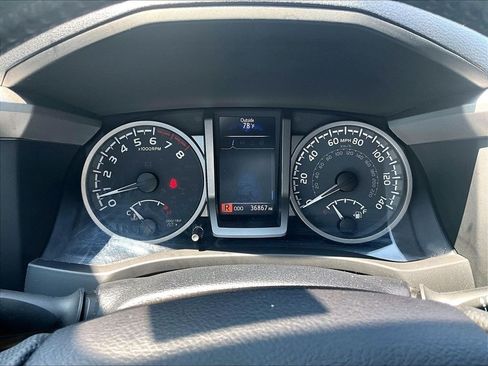 Certified 2021 Toyota Tacoma SR5 AWD/4WD image 24
