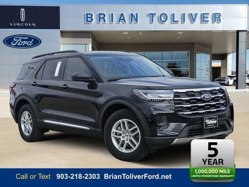 New 2025 Ford Explorer Active image 1