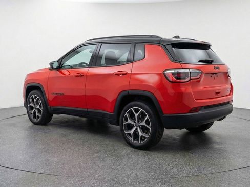 Used 2025 Jeep Compass Limited image 6