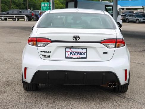 Used 2024 Toyota Corolla SE w/ SE Premium Package FWD image 27