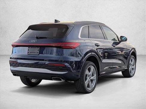 New 2025 Audi Q5 Premium Plus image 2